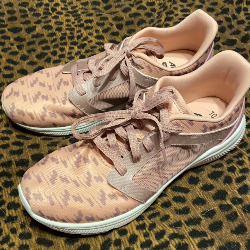 Avia sneakers